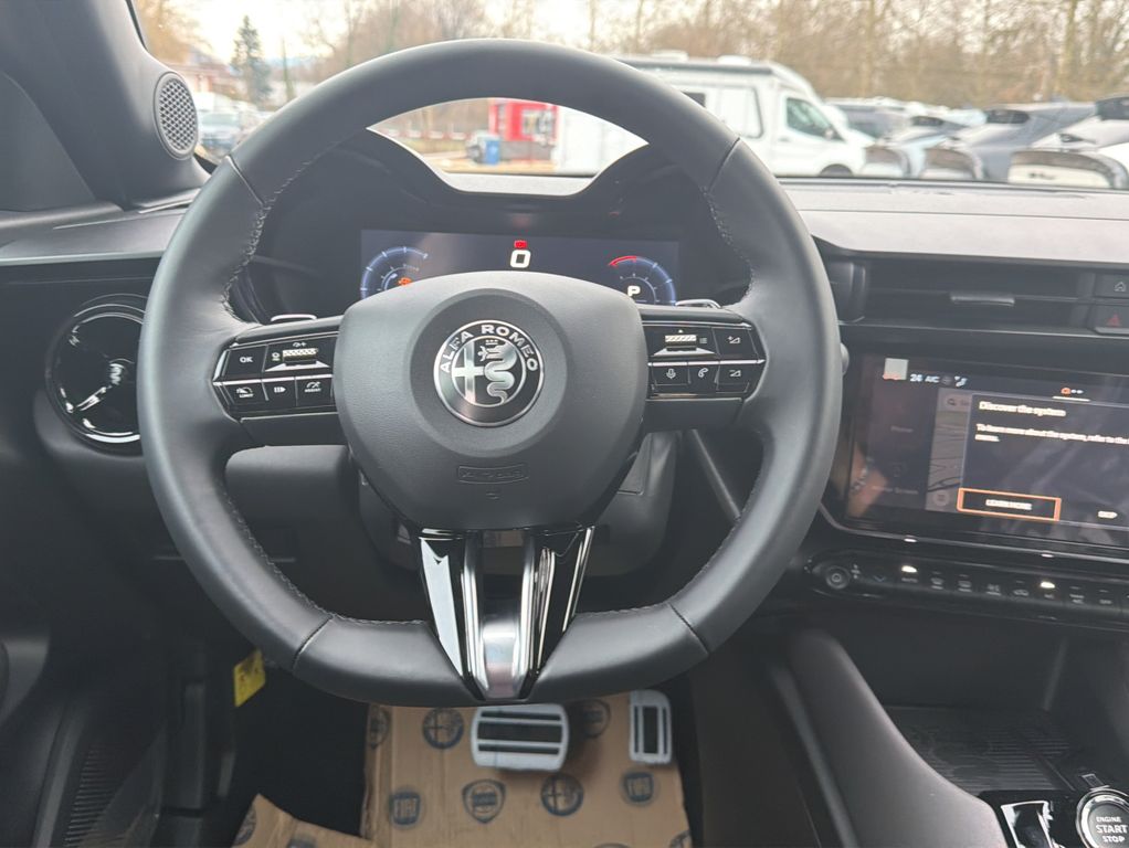 Alfa Romeo Junior 2025