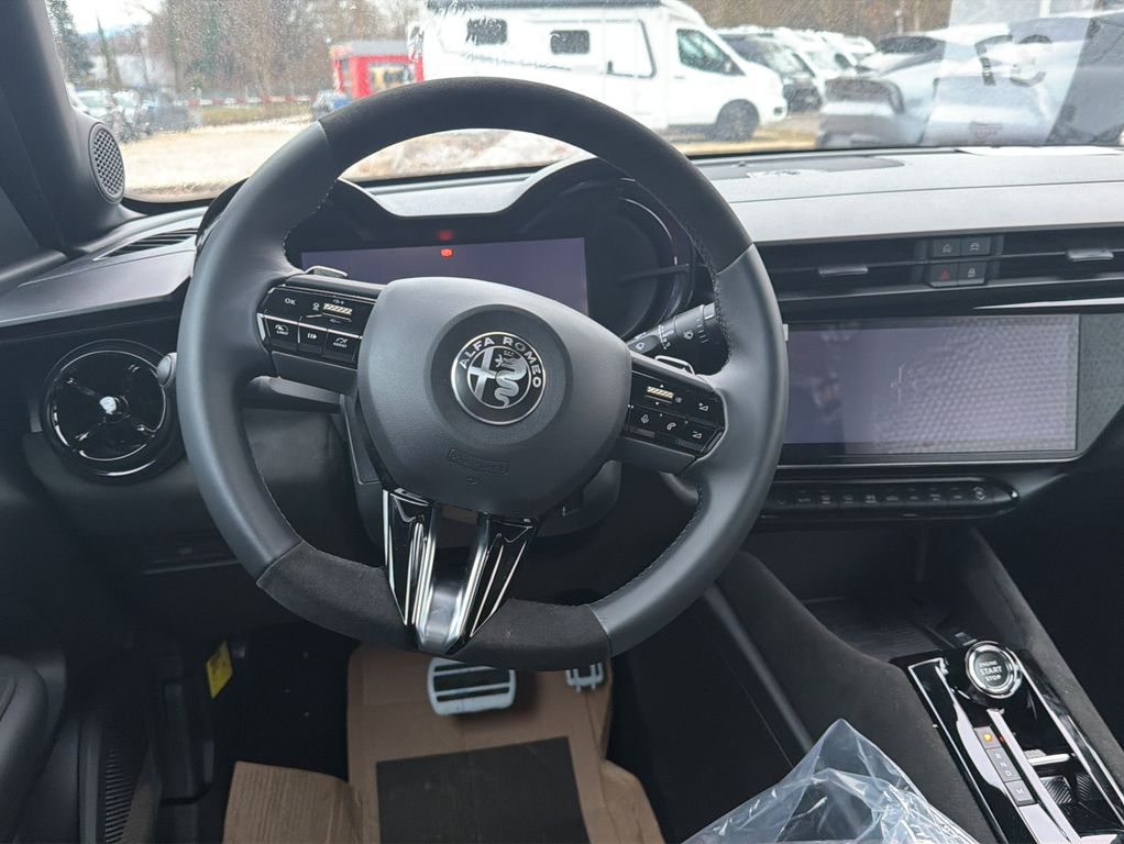 Alfa Romeo Junior 2025