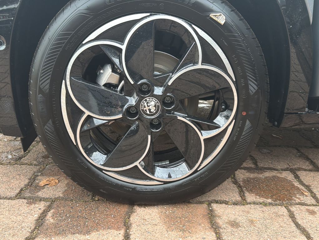 Alfa Romeo Junior 2025