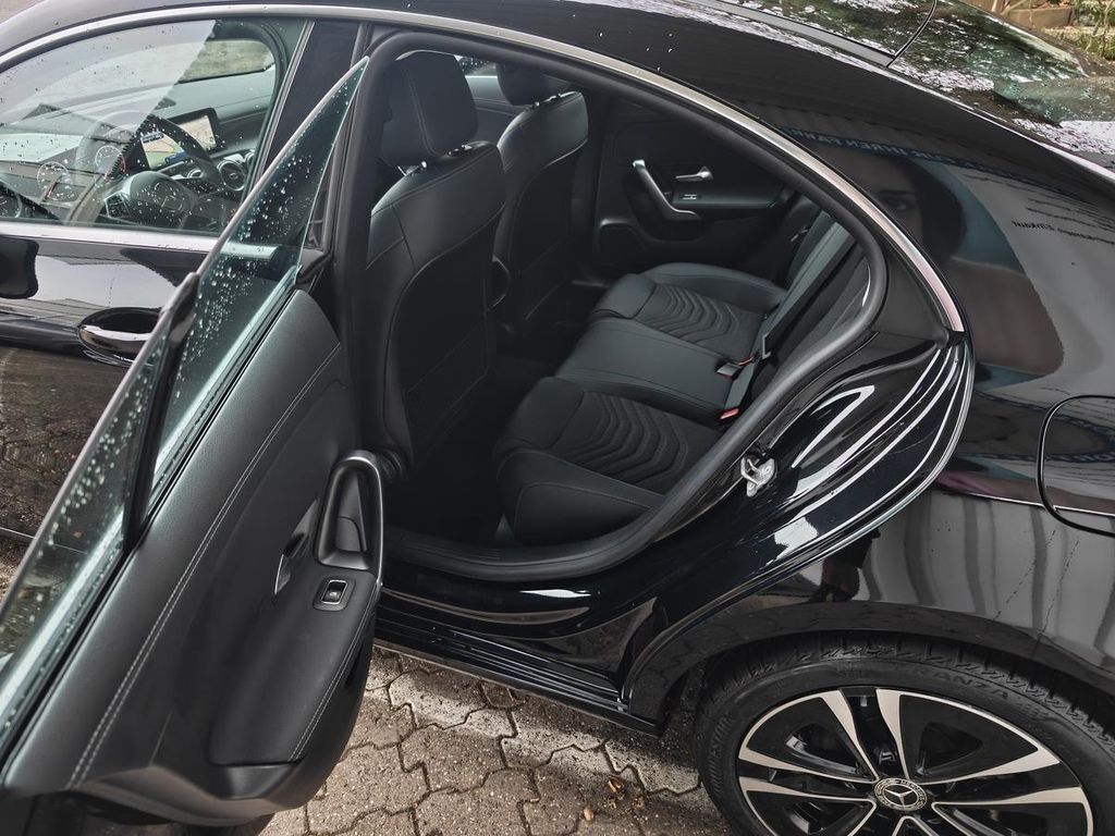 Mercedes-Benz CLA 180 2024