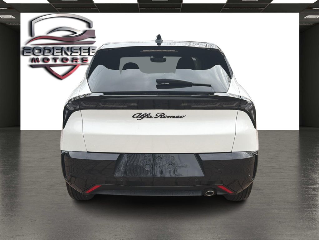 Alfa Romeo Junior 2025