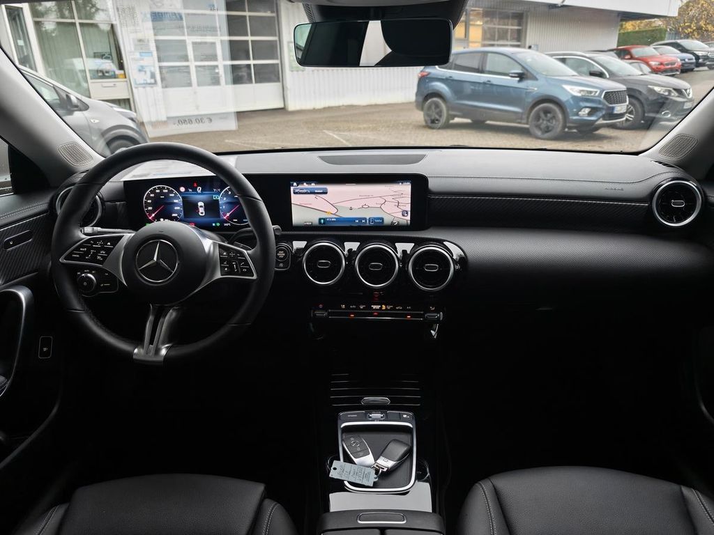 Mercedes-Benz CLA 180 2024