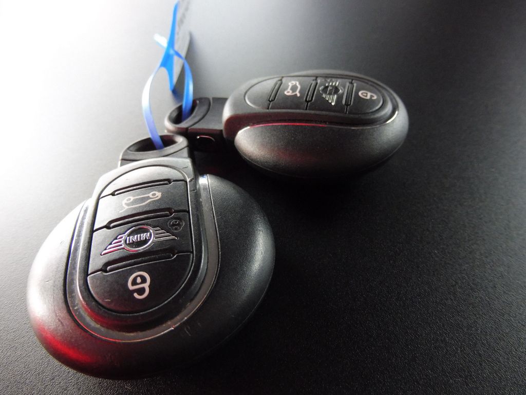 MINI Cooper Cabrio 2021