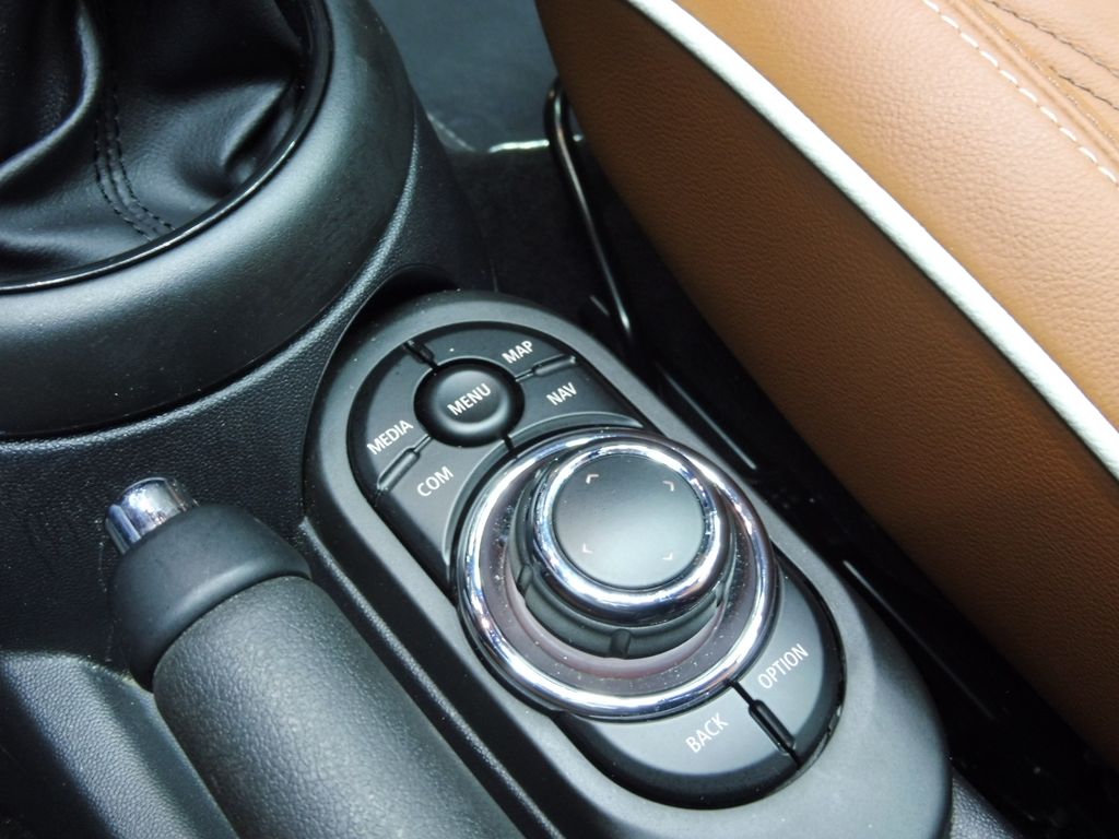 MINI Cooper Cabrio 2021