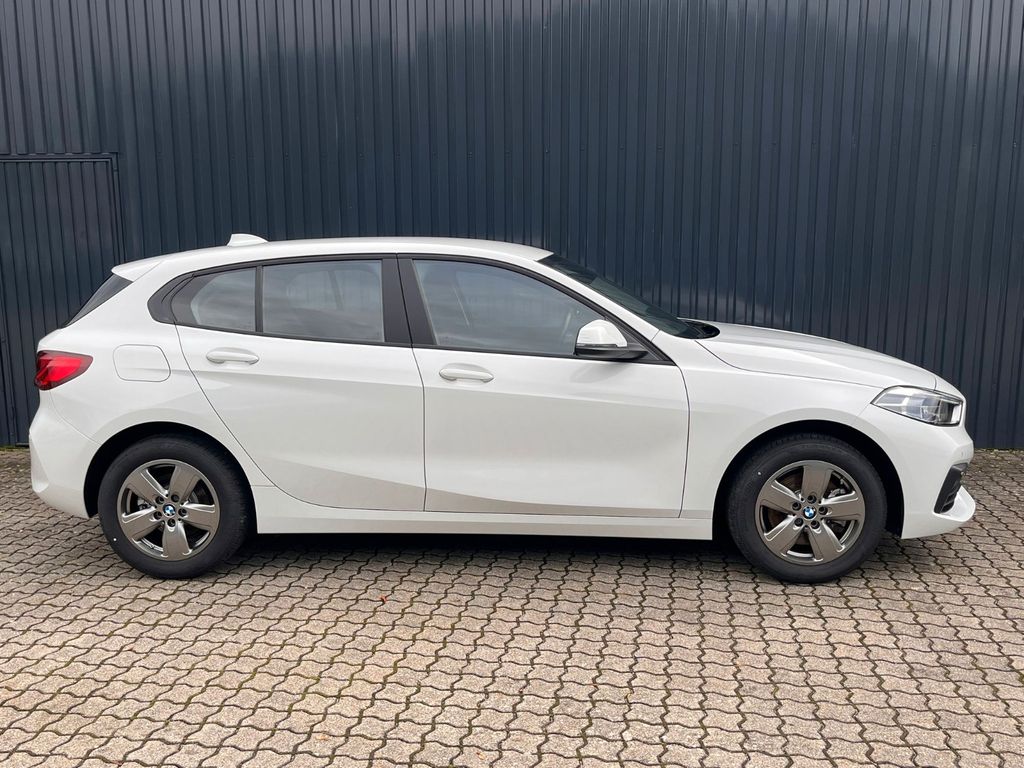 BMW 118 2024