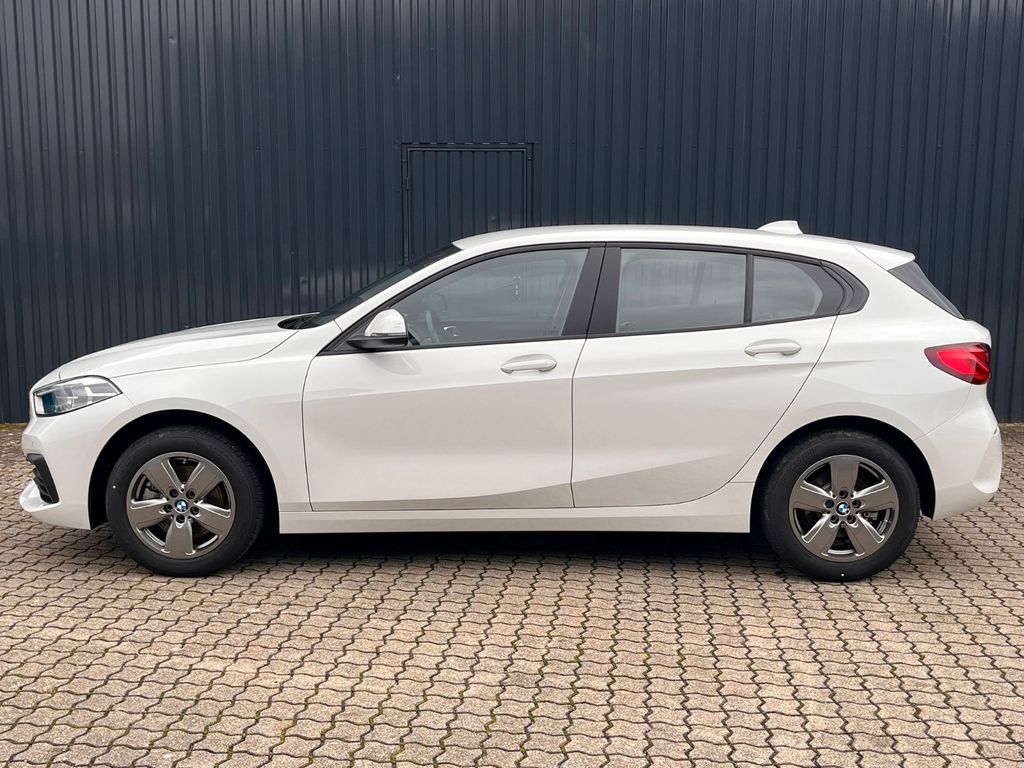 BMW 118 2024