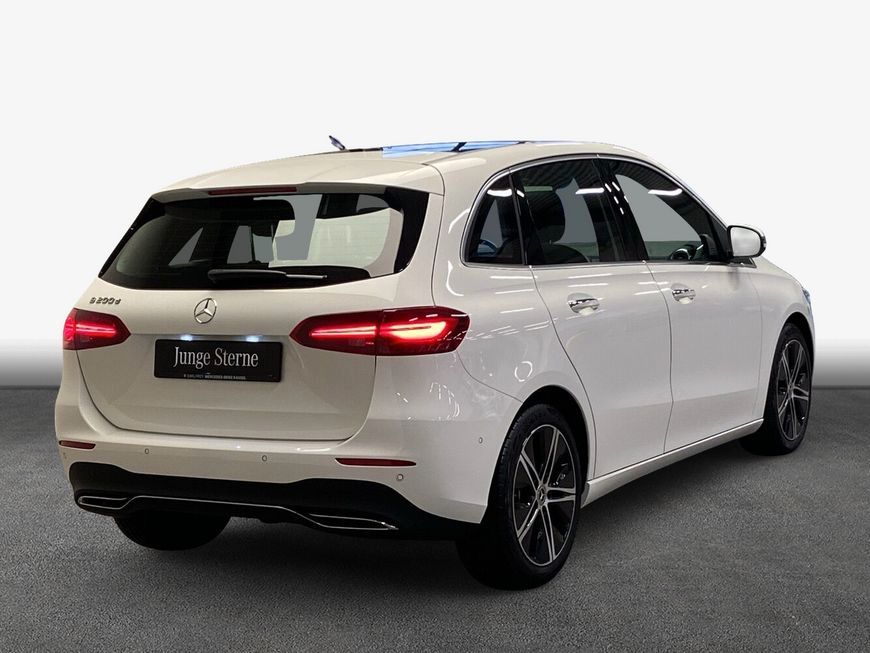 Mercedes-Benz B 200 2024