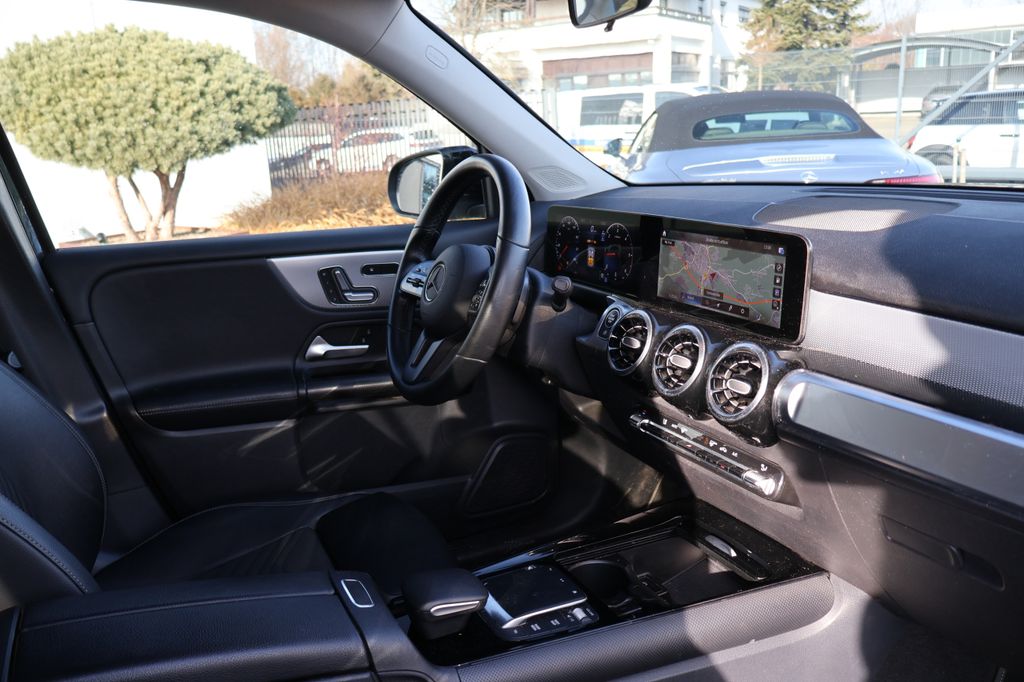 Mercedes-Benz GLB 200 2022