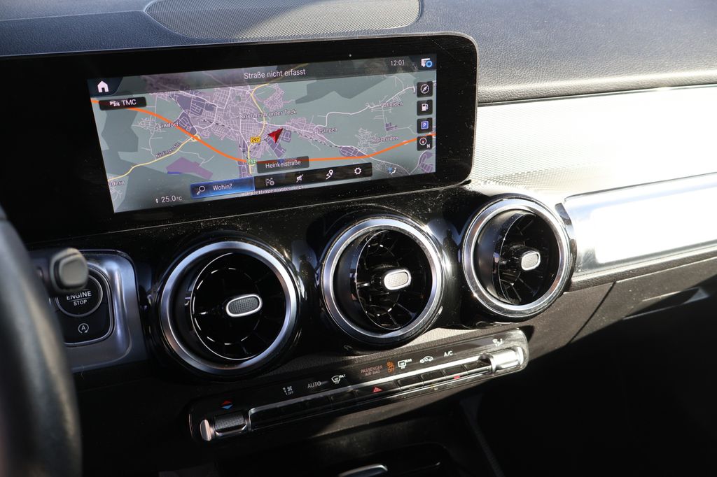 Mercedes-Benz GLB 200 2022