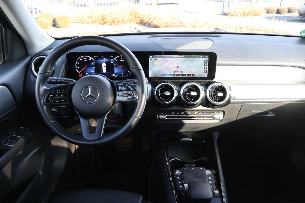 Mercedes-Benz GLB 200 2022