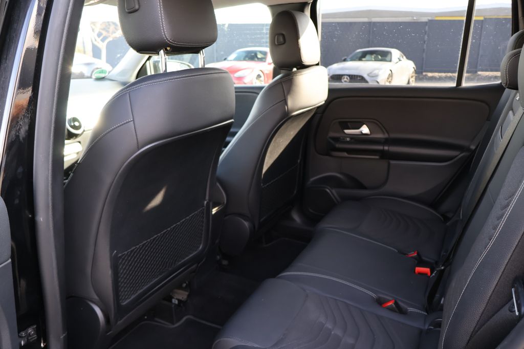 Mercedes-Benz GLB 200 2022