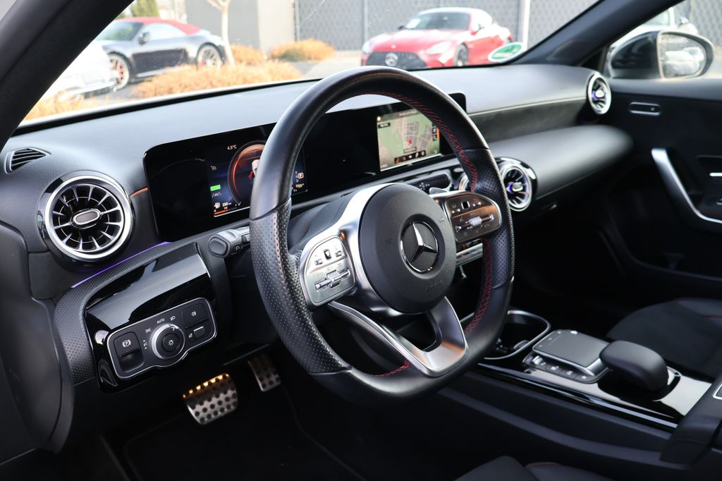 Mercedes-Benz A 250 2021