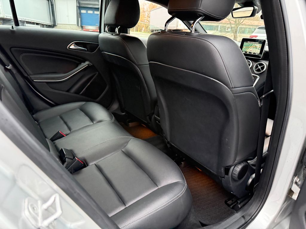 Mercedes-Benz A 180 2016