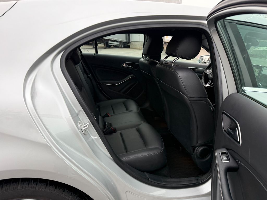 Mercedes-Benz A 180 2016