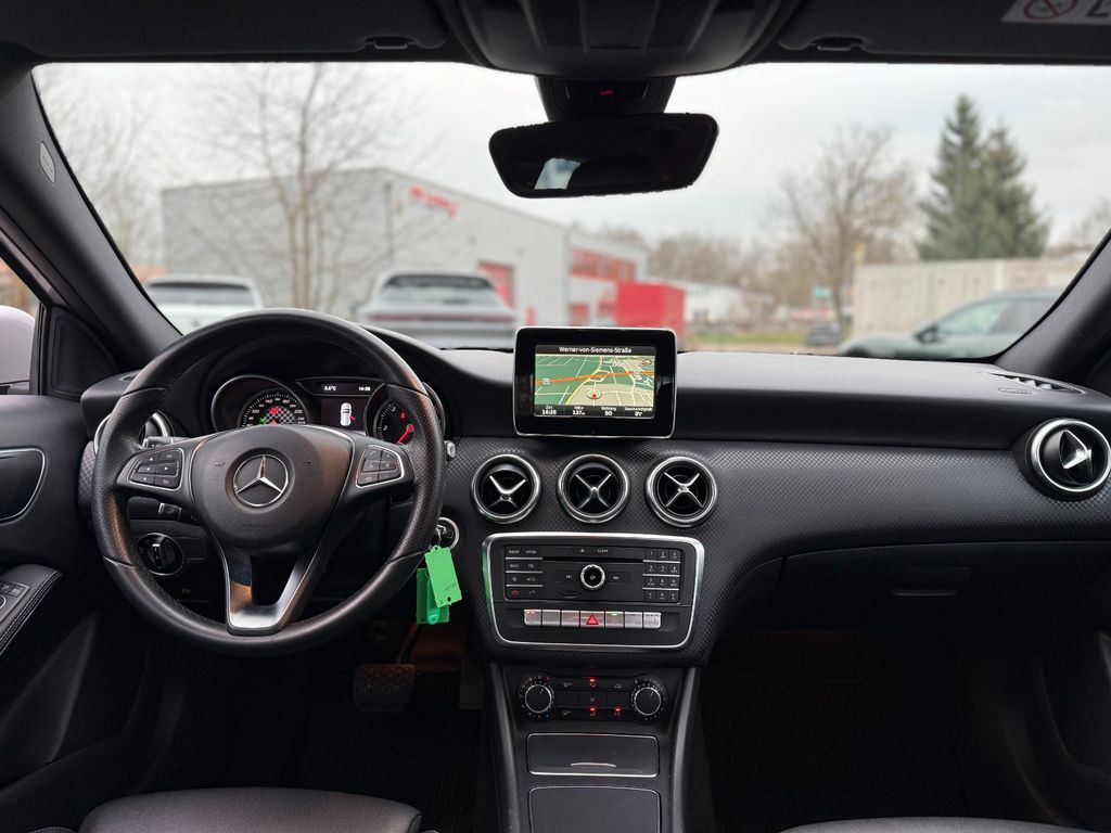 Mercedes-Benz A 180 2016