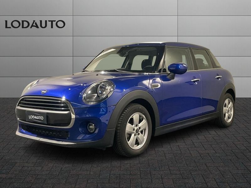 MINI ONE 2020