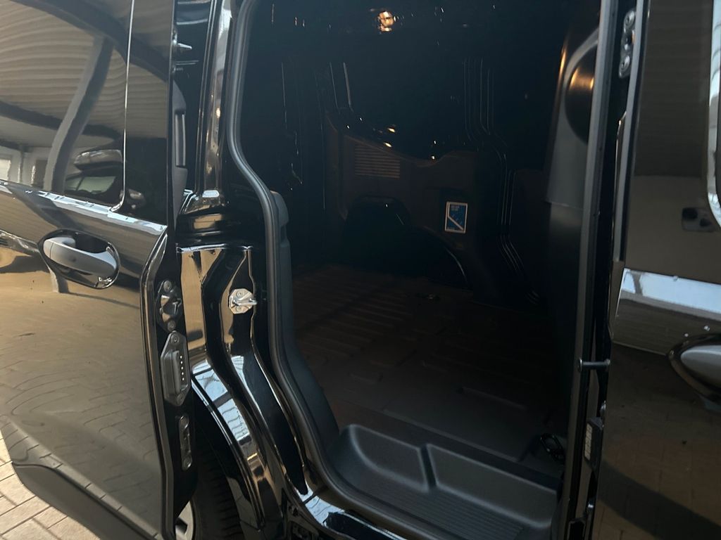 Ford Transit Courier 2025