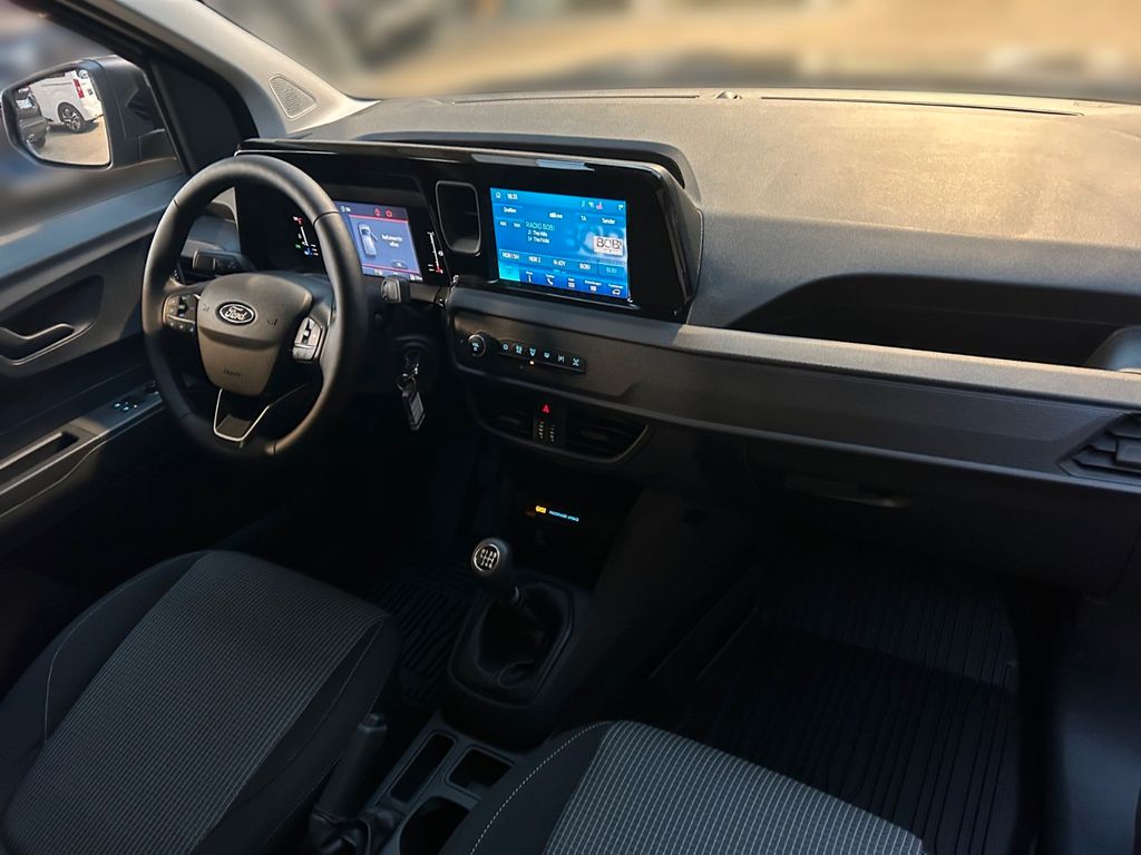 Ford Transit Courier 2025