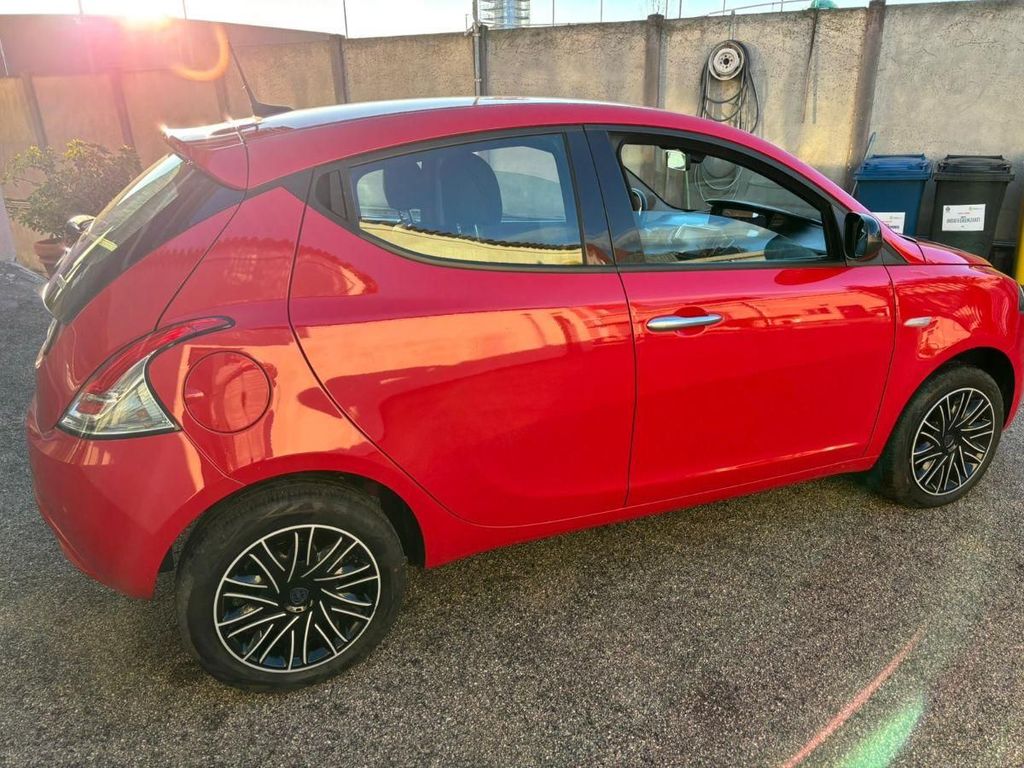 Lancia Ypsilon 2022