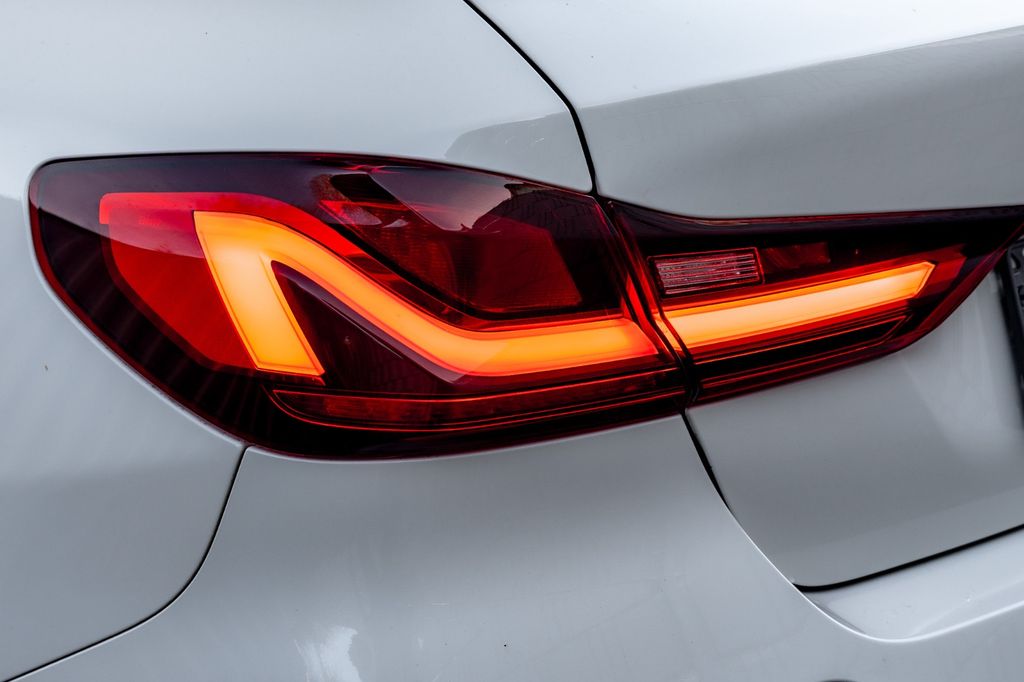 BMW 118 2024