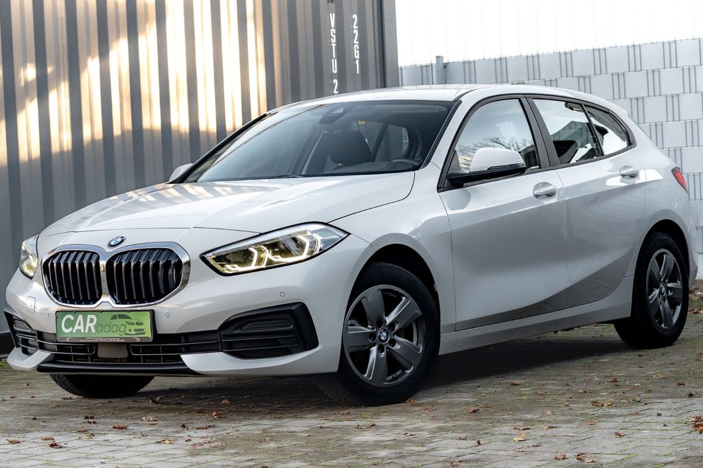 BMW 118 2024
