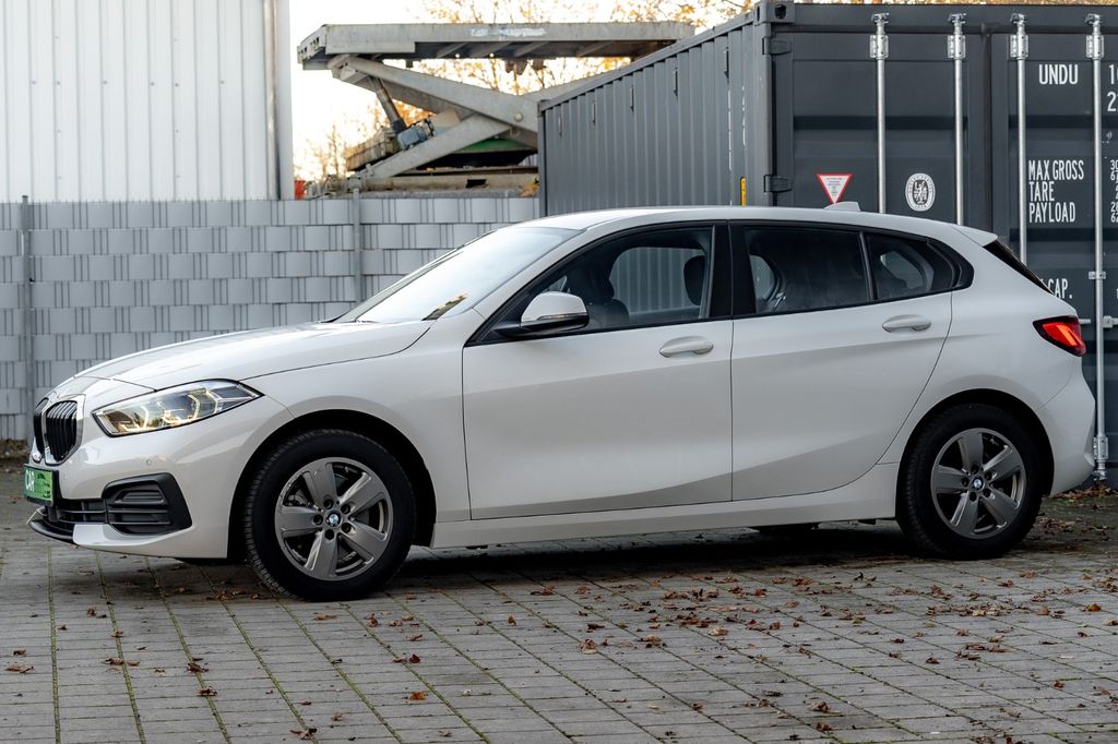 BMW 118 2024