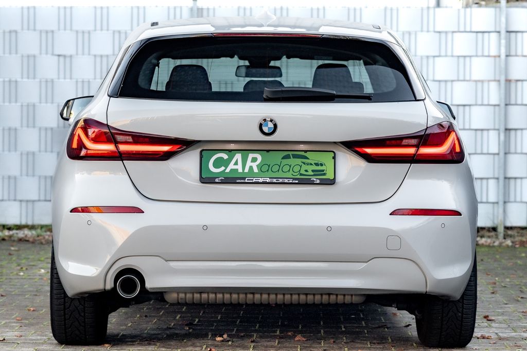BMW 118 2024