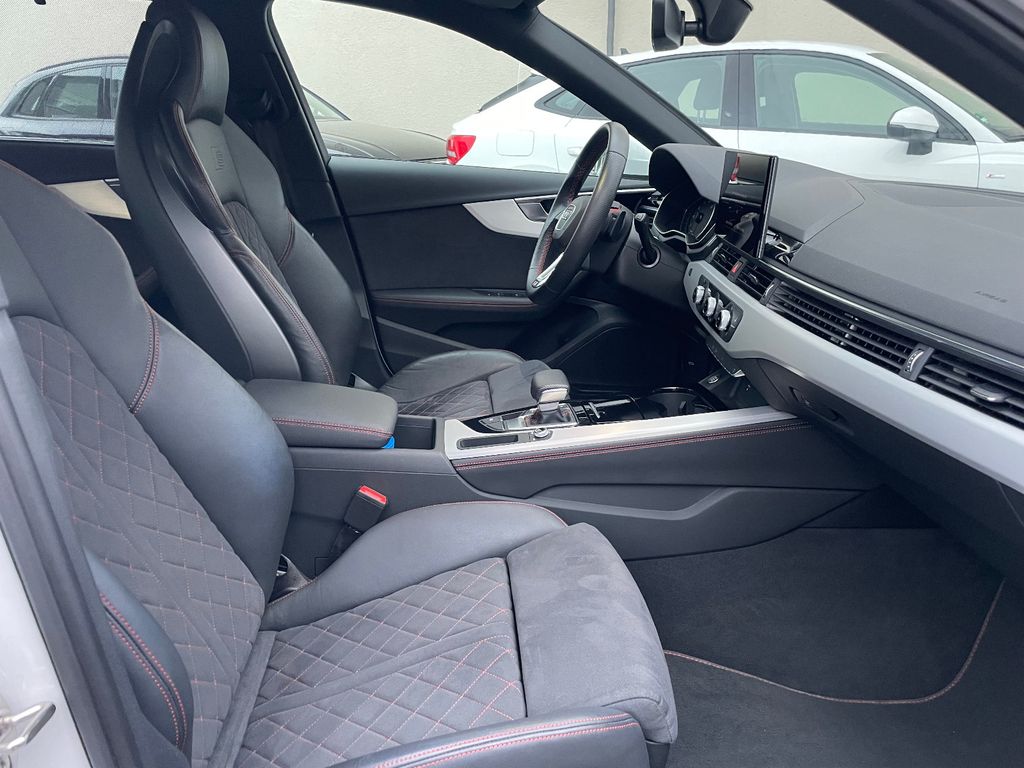 Audi A4 2023