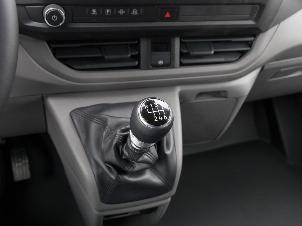 Volkswagen T7 Transporter 2025