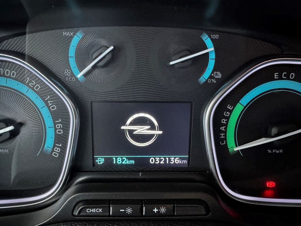 Opel Zafira 2022