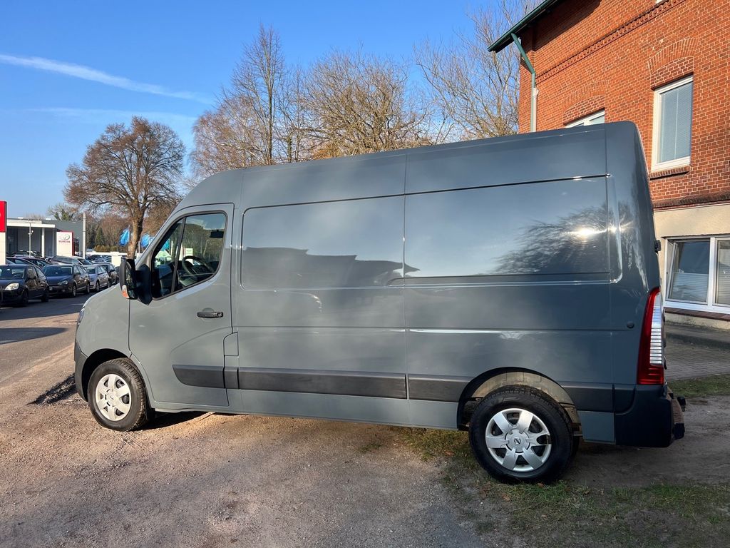 Nissan Interstar 2022