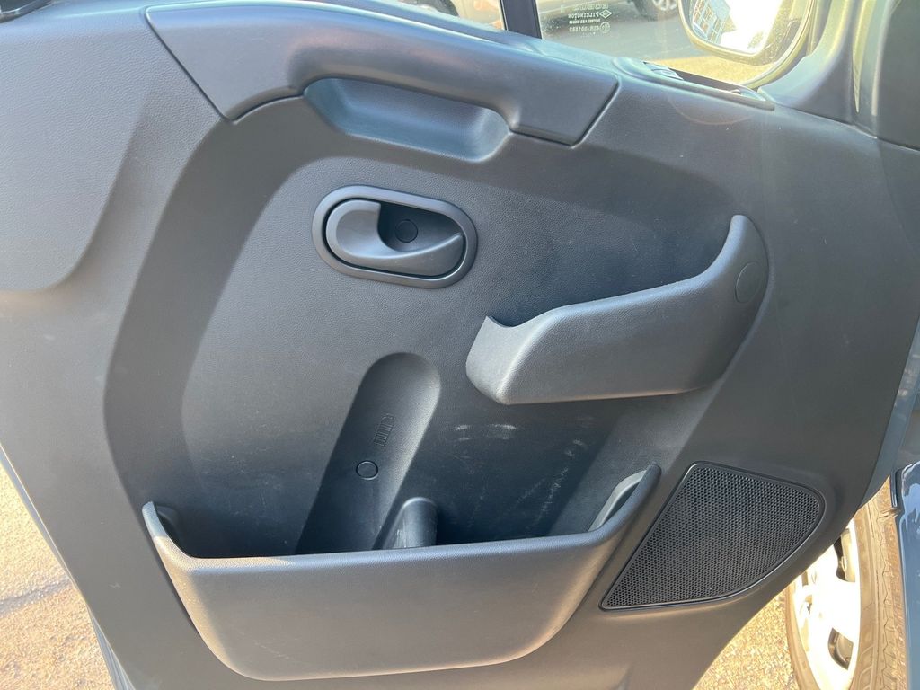 Nissan Interstar 2022