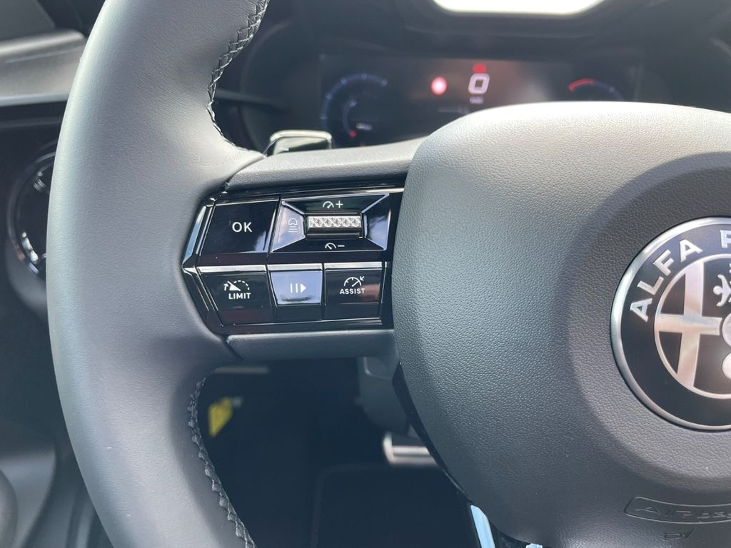 Alfa Romeo Junior 2025