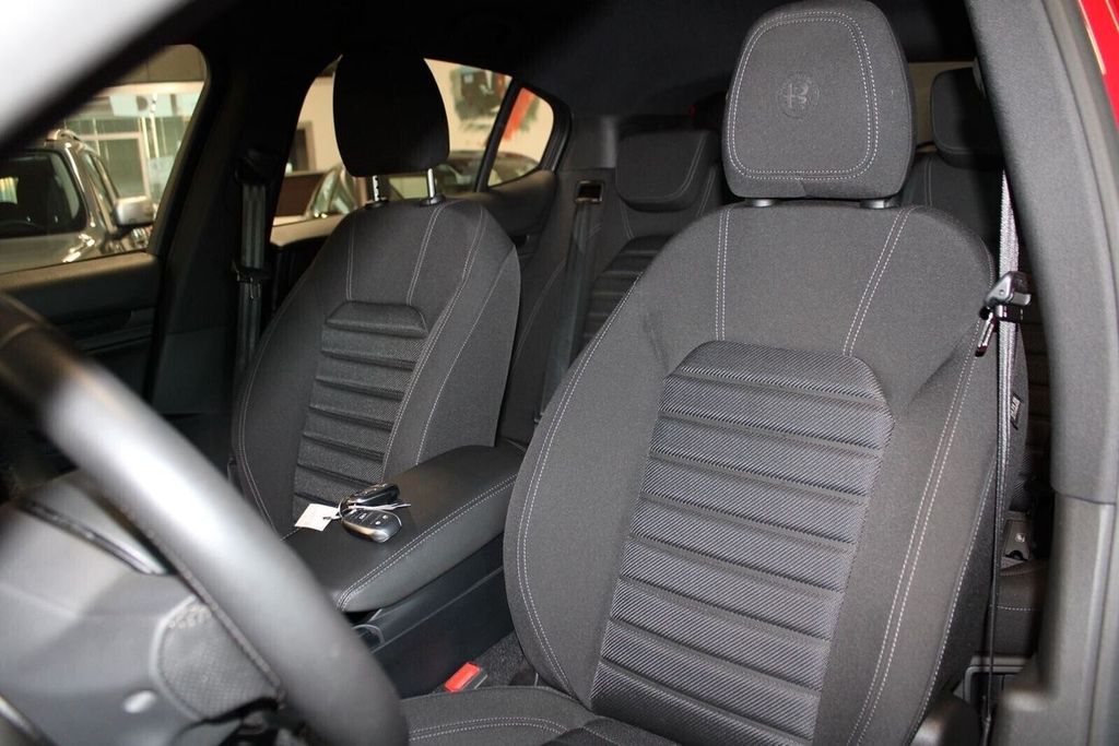 Alfa Romeo Stelvio 2023