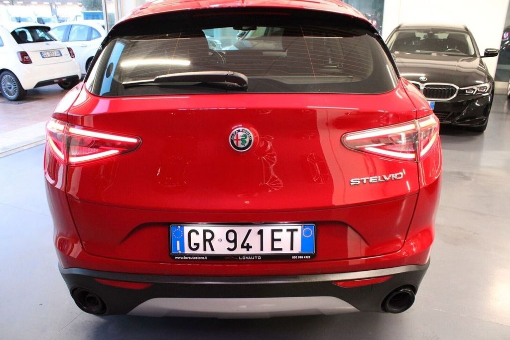 Alfa Romeo Stelvio 2023