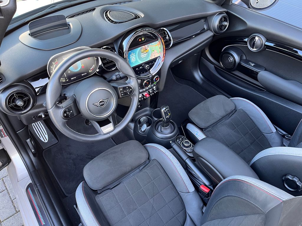 MINI Cooper Cabrio 2023