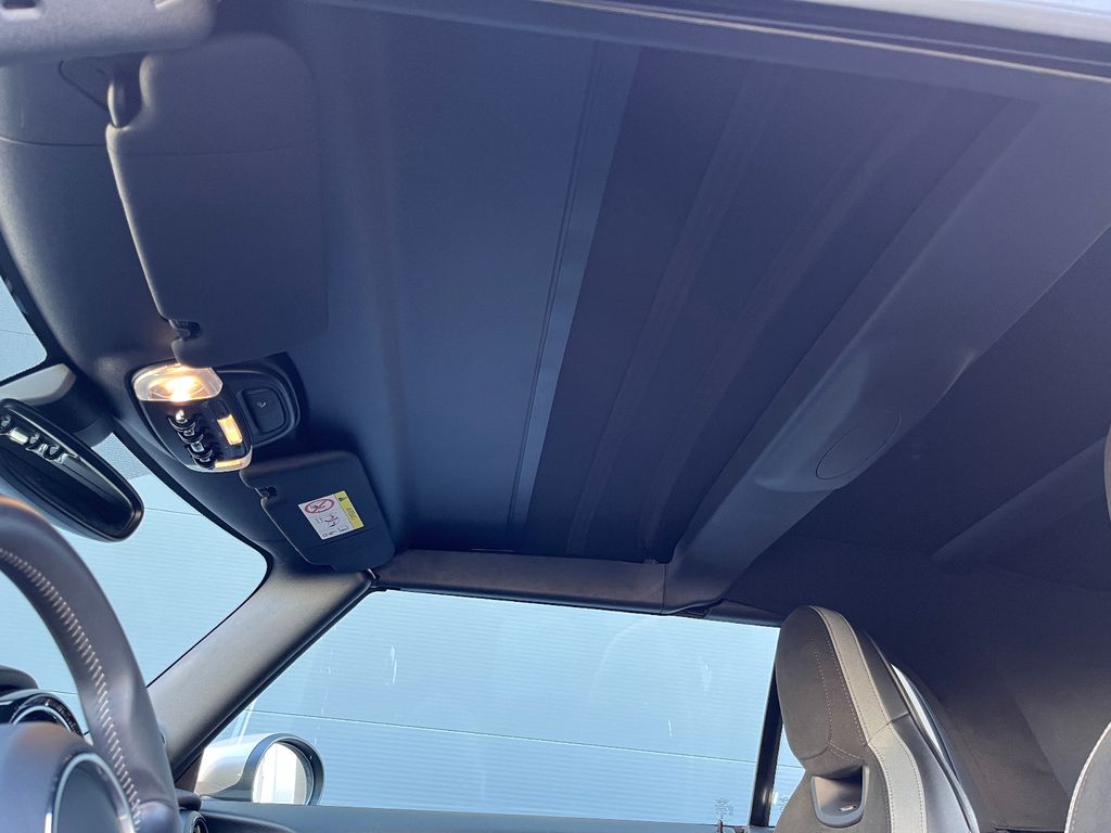 MINI Cooper Cabrio 2023