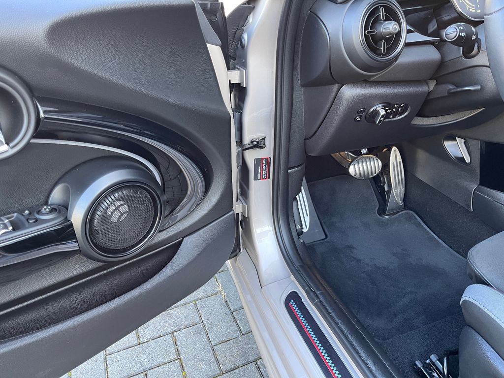 MINI Cooper Cabrio 2023