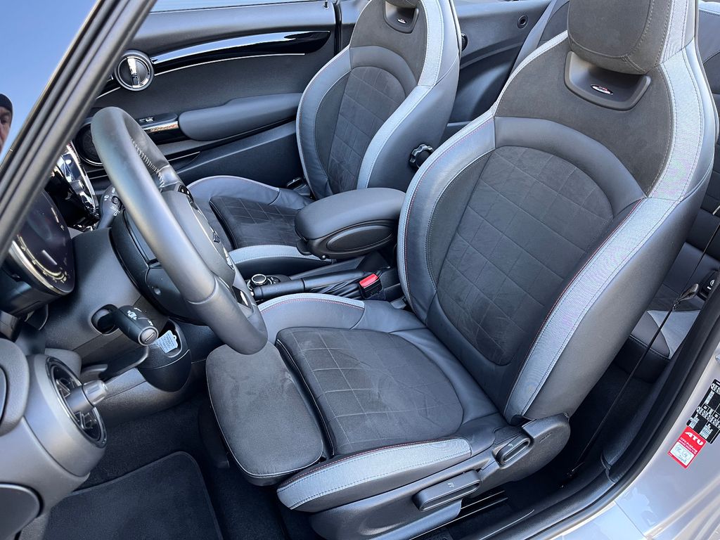 MINI Cooper Cabrio 2023