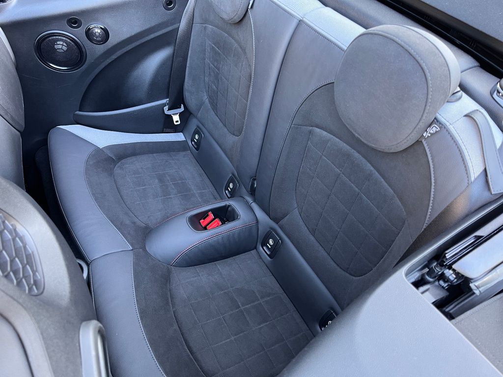 MINI Cooper Cabrio 2023