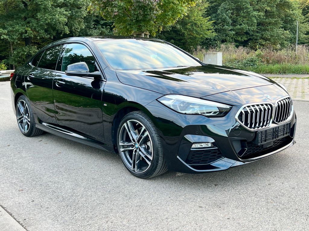 BMW 218 2023