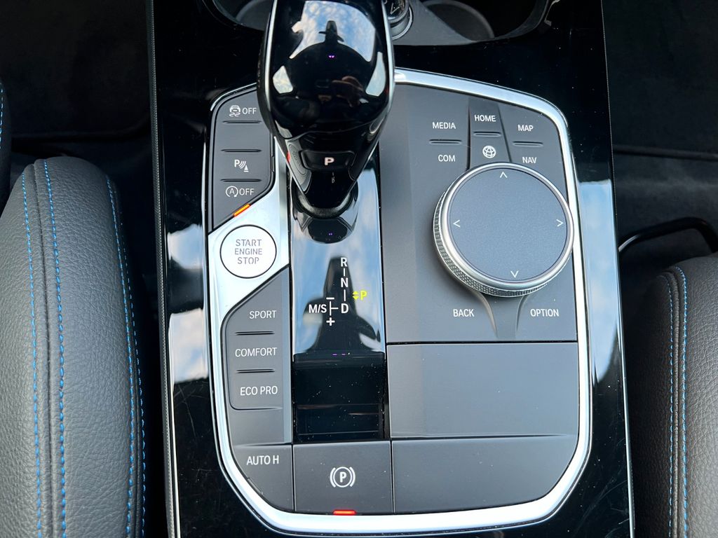 BMW 218 2023