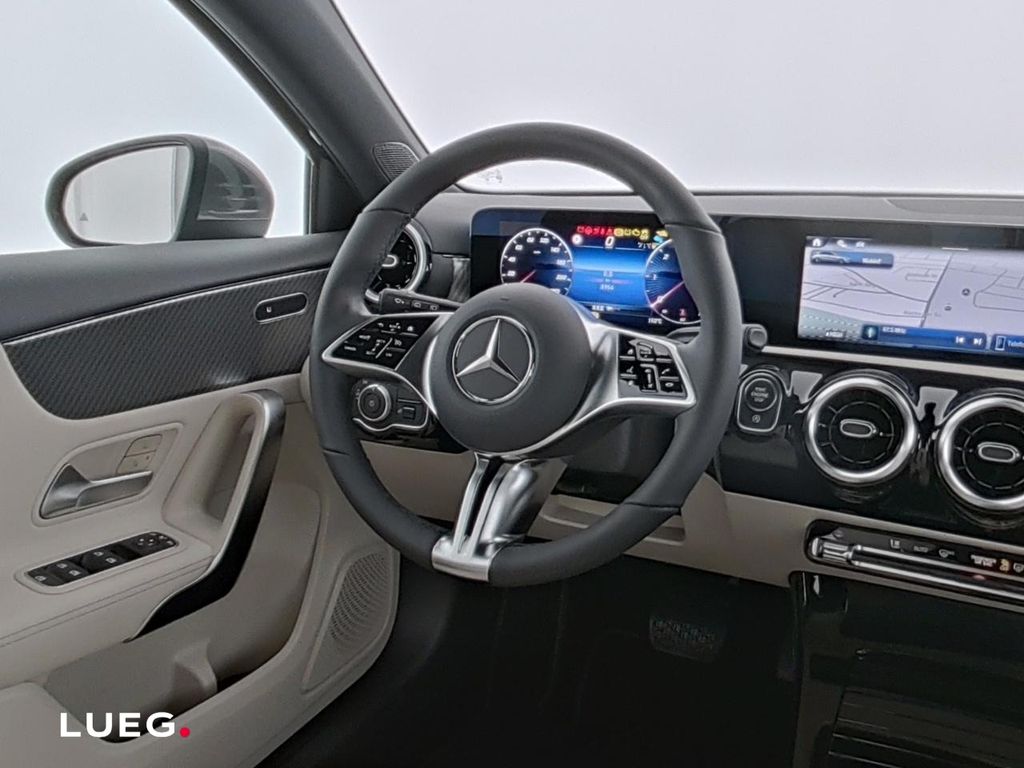 Mercedes-Benz A 180 2024