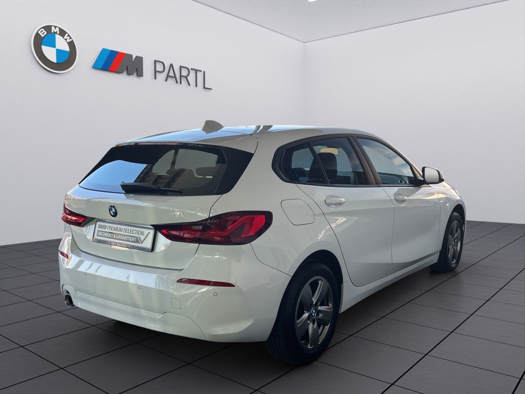 BMW 118 2024