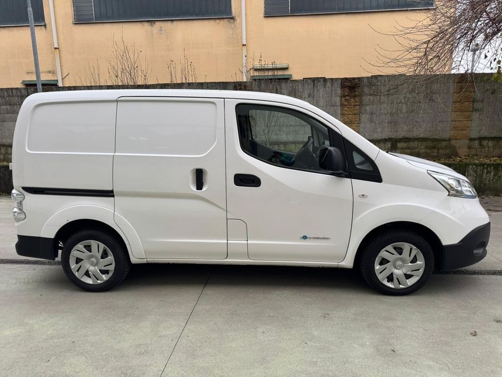 Nissan NV200 2017