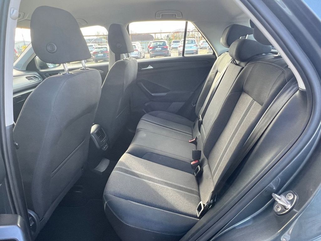 Volkswagen T-Roc 2021