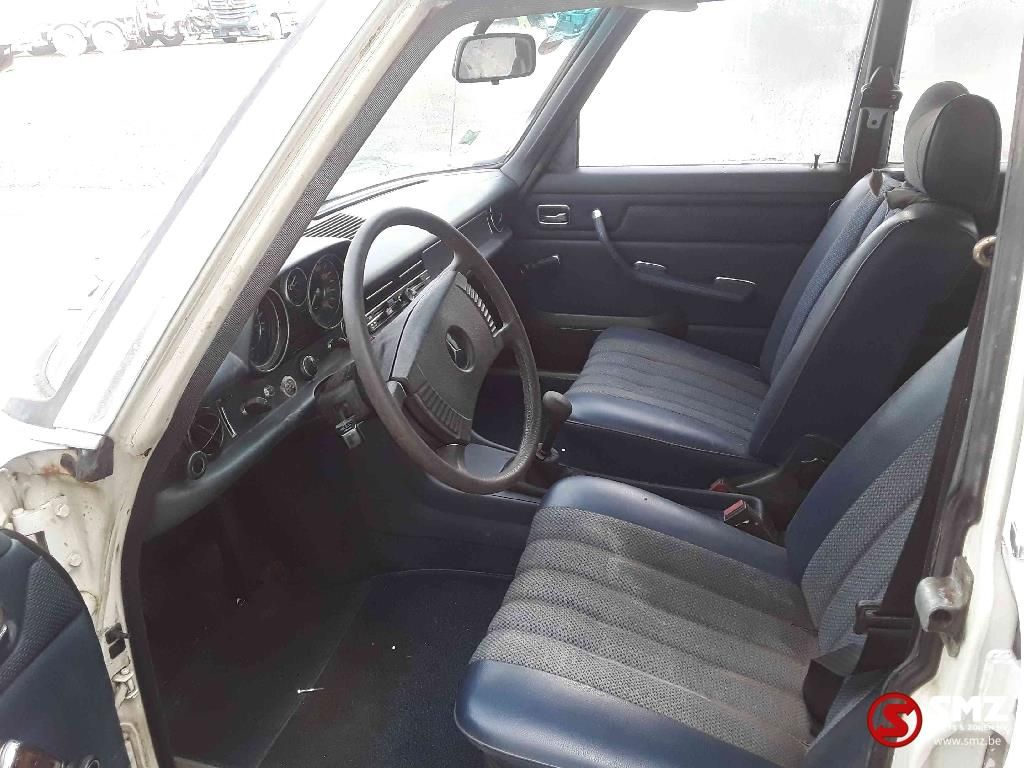 Mercedes-Benz 220 1973