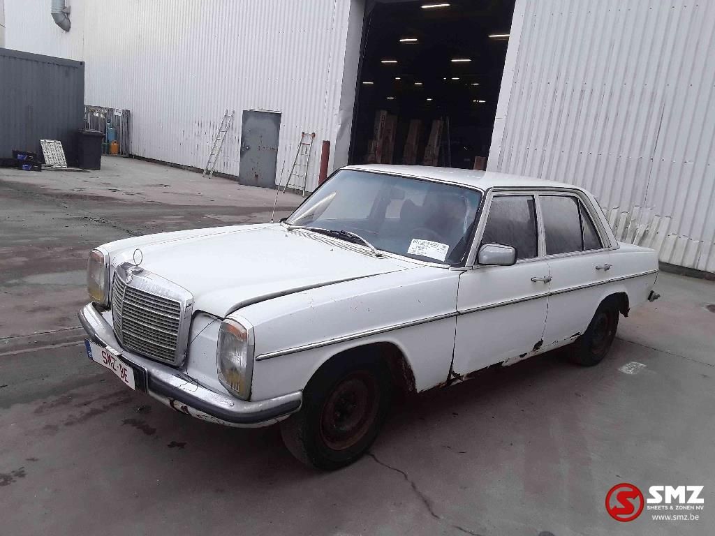 Mercedes-Benz 220 1973