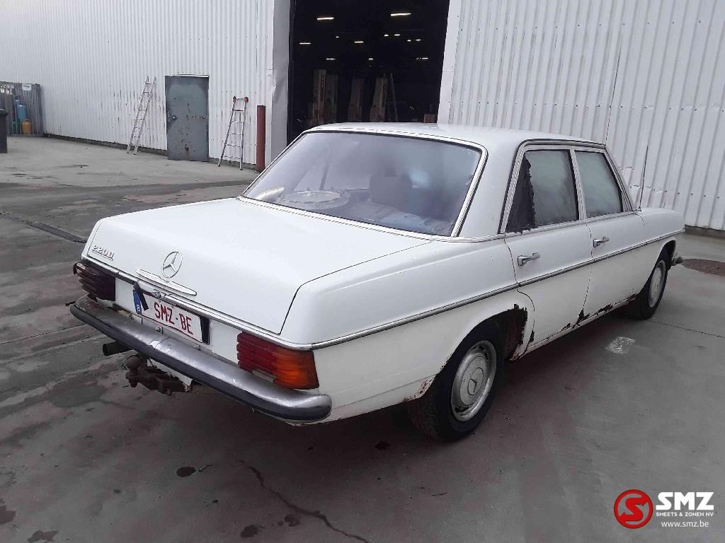 Mercedes-Benz 220 1973