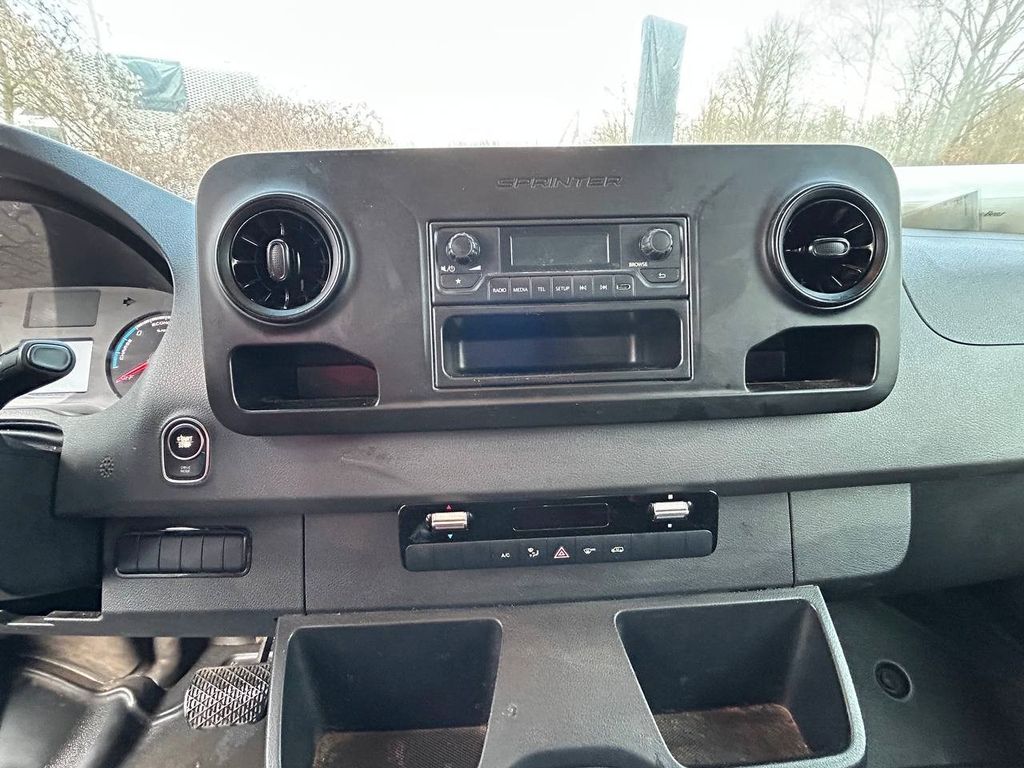 Mercedes-Benz eSprinter 2020